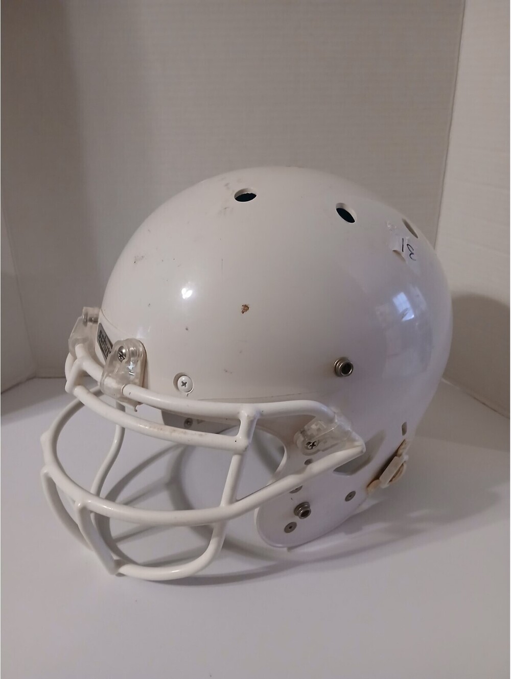 Schutt Youth Xp Hybrid Football Helmets Needs Repaired